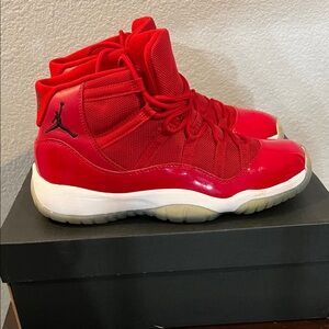 Rare! Air Jordan 11 Retro women’s 8.5 (6.5Y)
